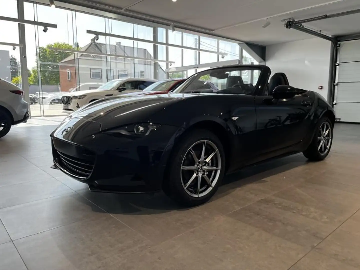Mazda MX-5 Exclusive-Line Zwart - 1