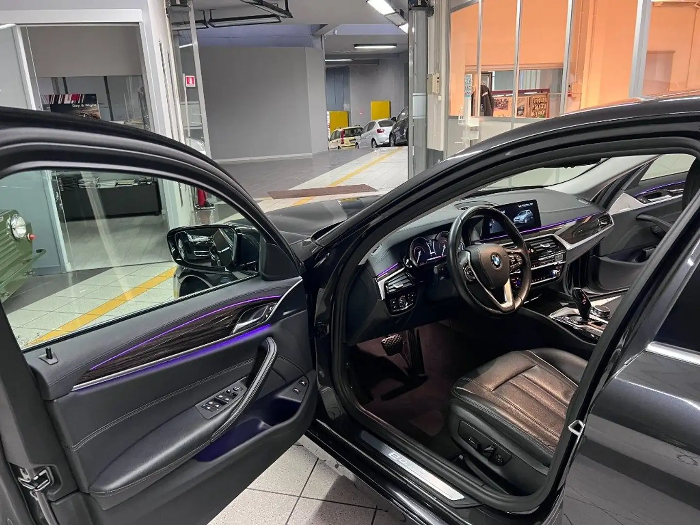 BMW 530 IPERFORMANCE PLUS- UNICO PROPRIETARIO Schwarz - 2