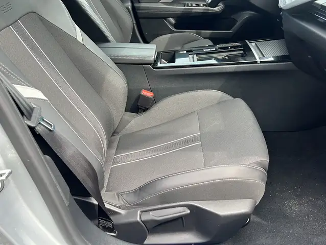 Opel Astra view 12