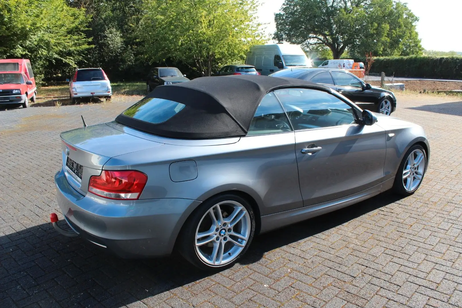 BMW 118 Baureihe 1 Cabrio 118d-M-Paket-Navi-Leder Grigio - 1