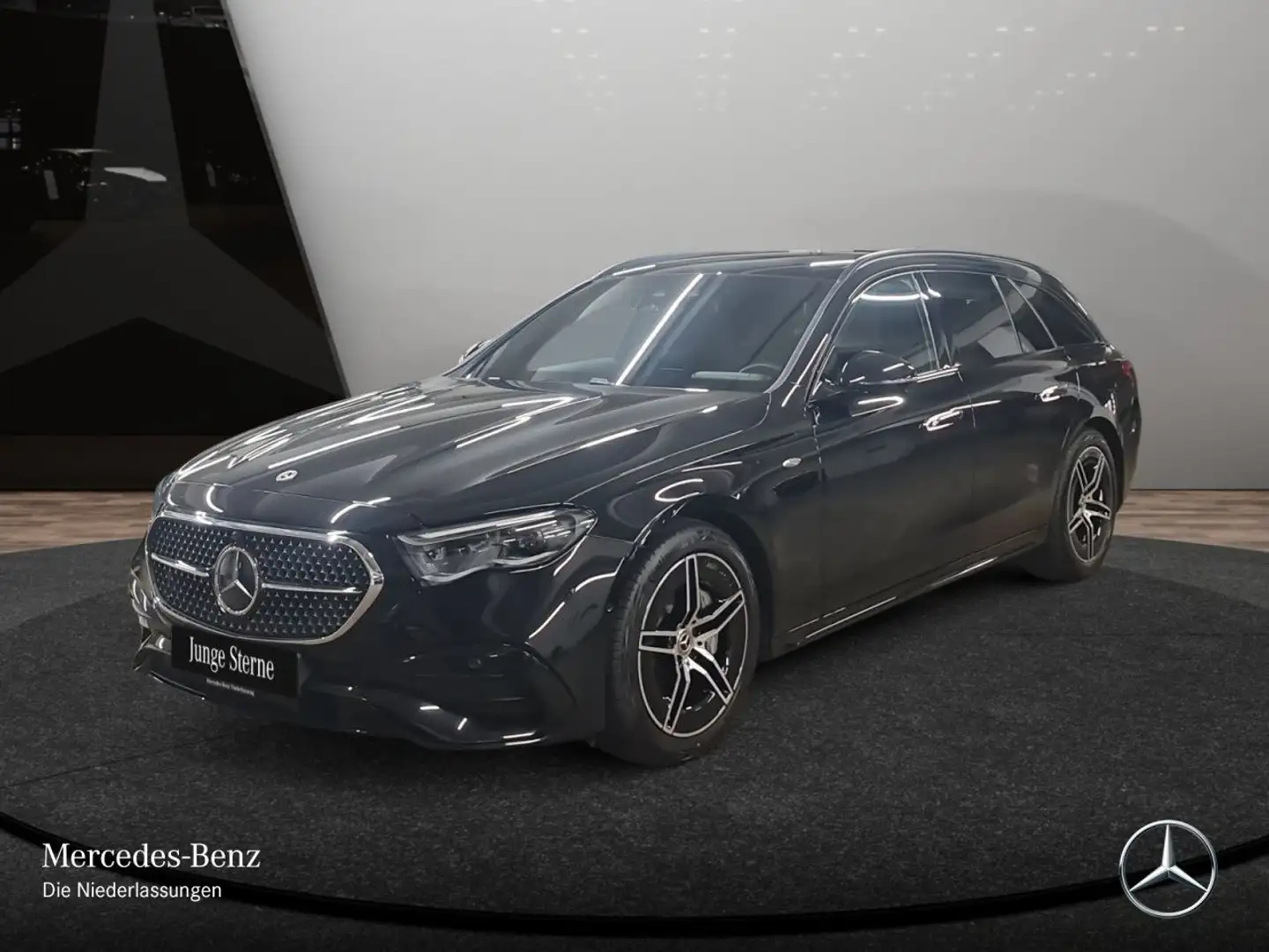 Mercedes-Benz E 300 de T Hybrid AMG Fahrass 360° Pano Distr. AHK Schwarz - 2