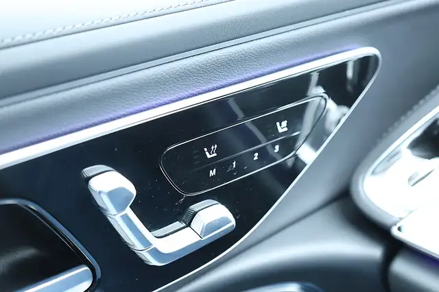 Mercedes-Benz E 220 d MHEV 4Matic Aut. Exclusive AHV Ansicht 34