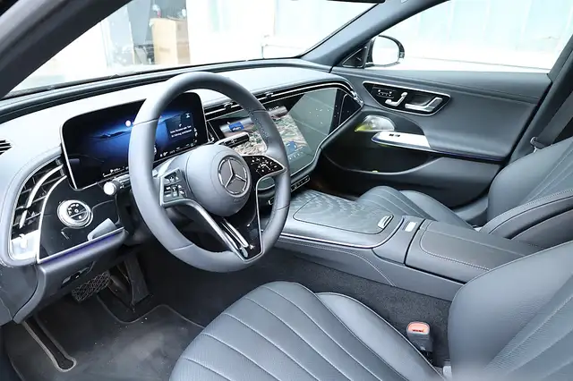 Mercedes-Benz E 220 d MHEV 4Matic Aut. Exclusive AHV Ansicht 17