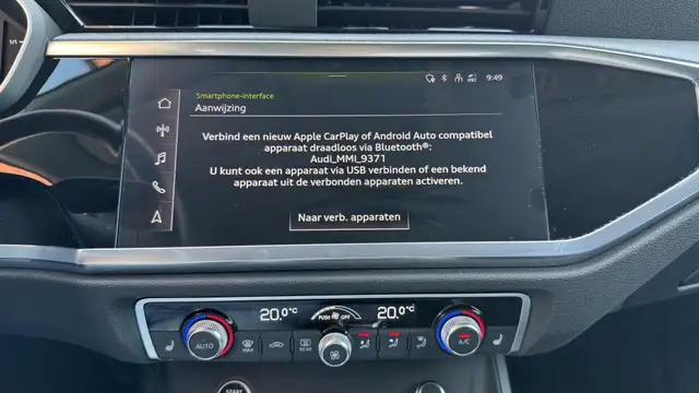 Audi Q3 view 18