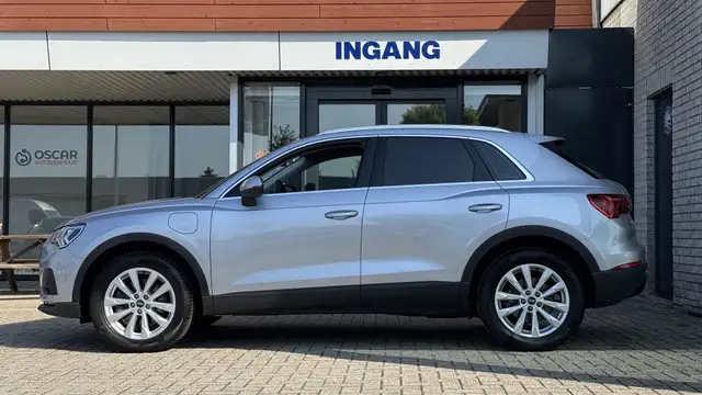 Audi Q3 view 2