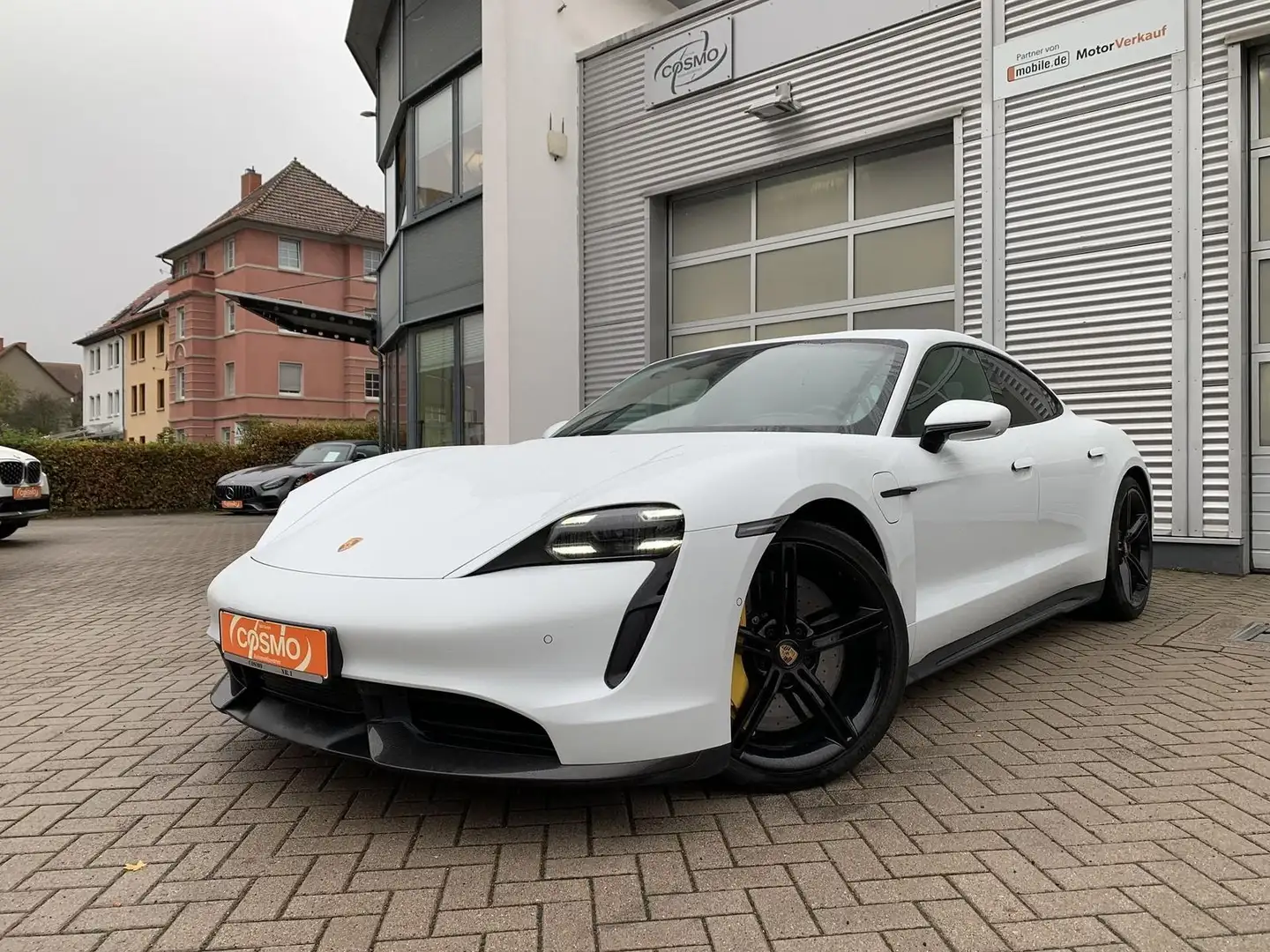 Porsche Taycan Turbo S Mod.23 Burmester+Sitzklima+Lift Weiß - 1