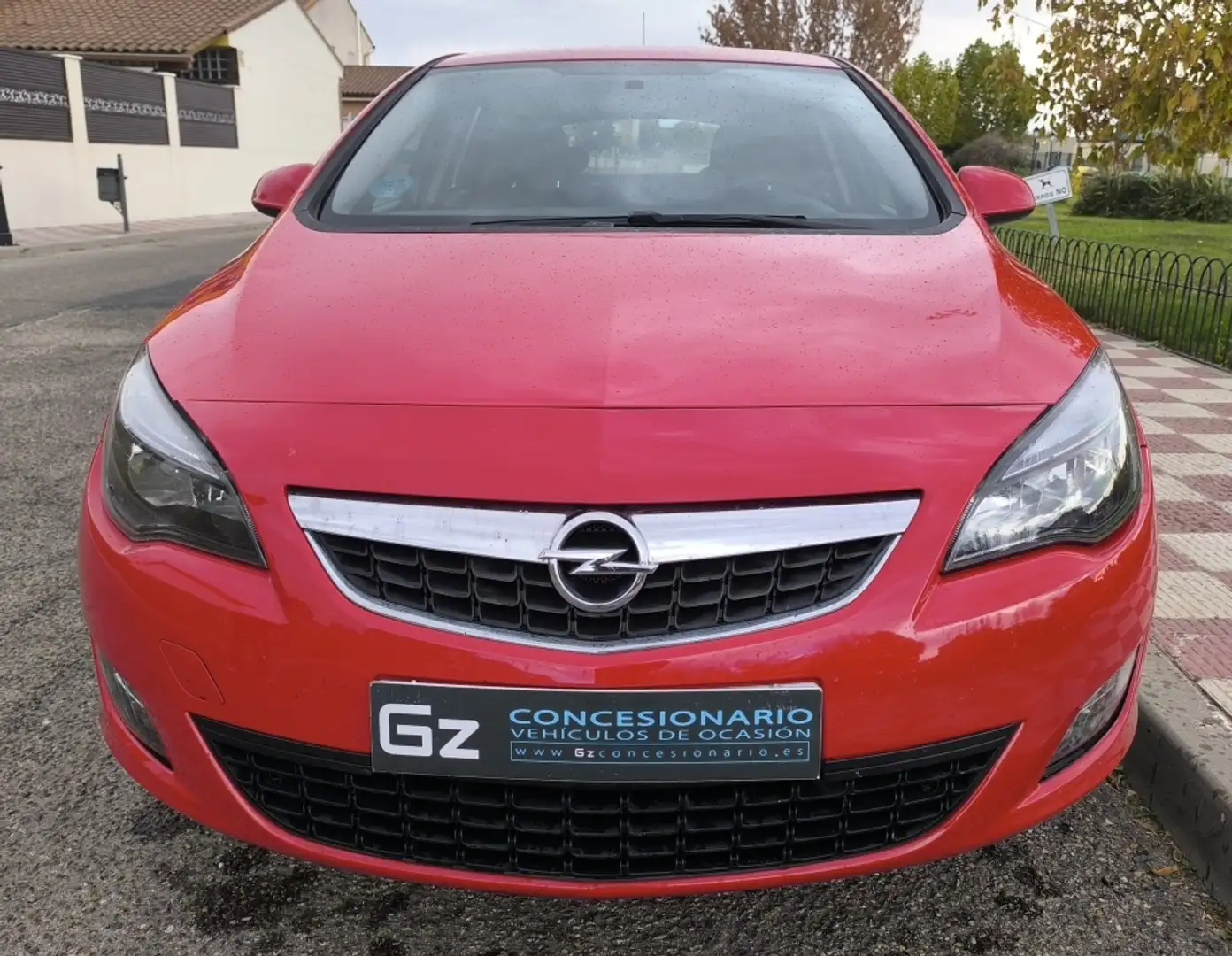 Opel Astra 1.4 Essentia Rojo - 2