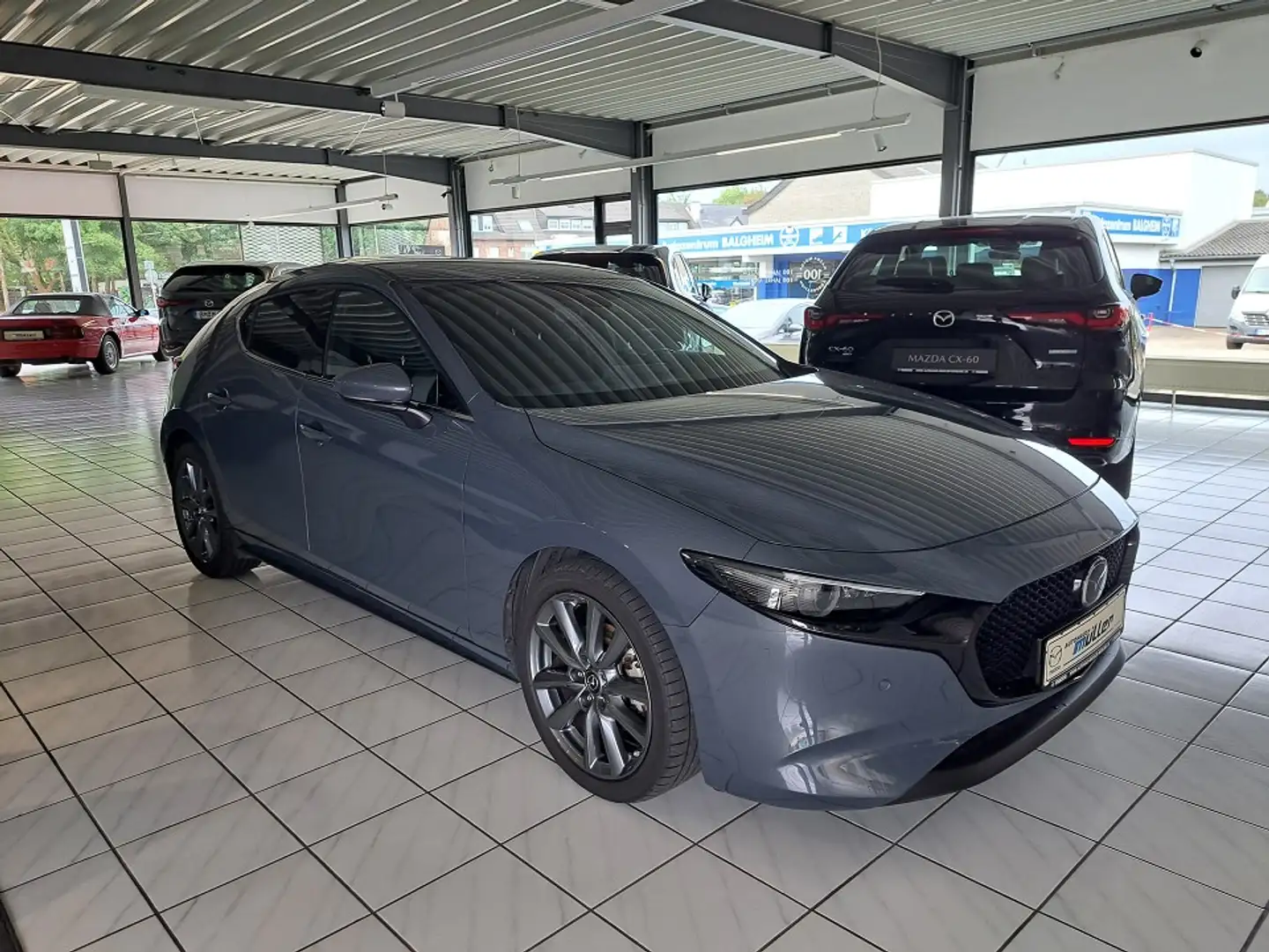 Mazda 3 SKYACTIV-G 2.0 150PS M Hybrid SELECTION A18 DES-P Gris - 2