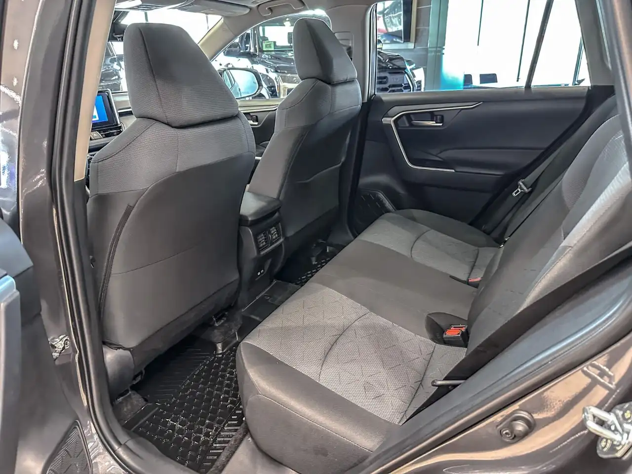 Toyota RAV 4 снимка Toyota RAV 4