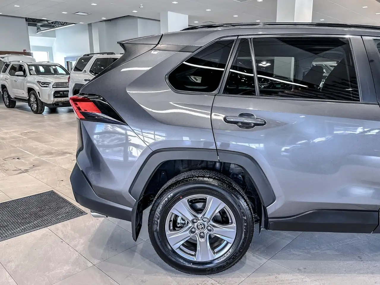 Toyota RAV 4 снимка Toyota RAV 4