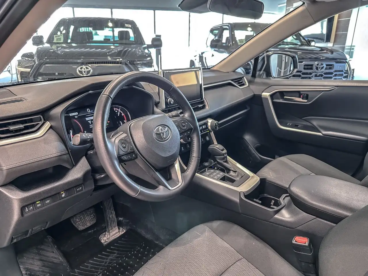 Toyota RAV 4 снимка Toyota RAV 4