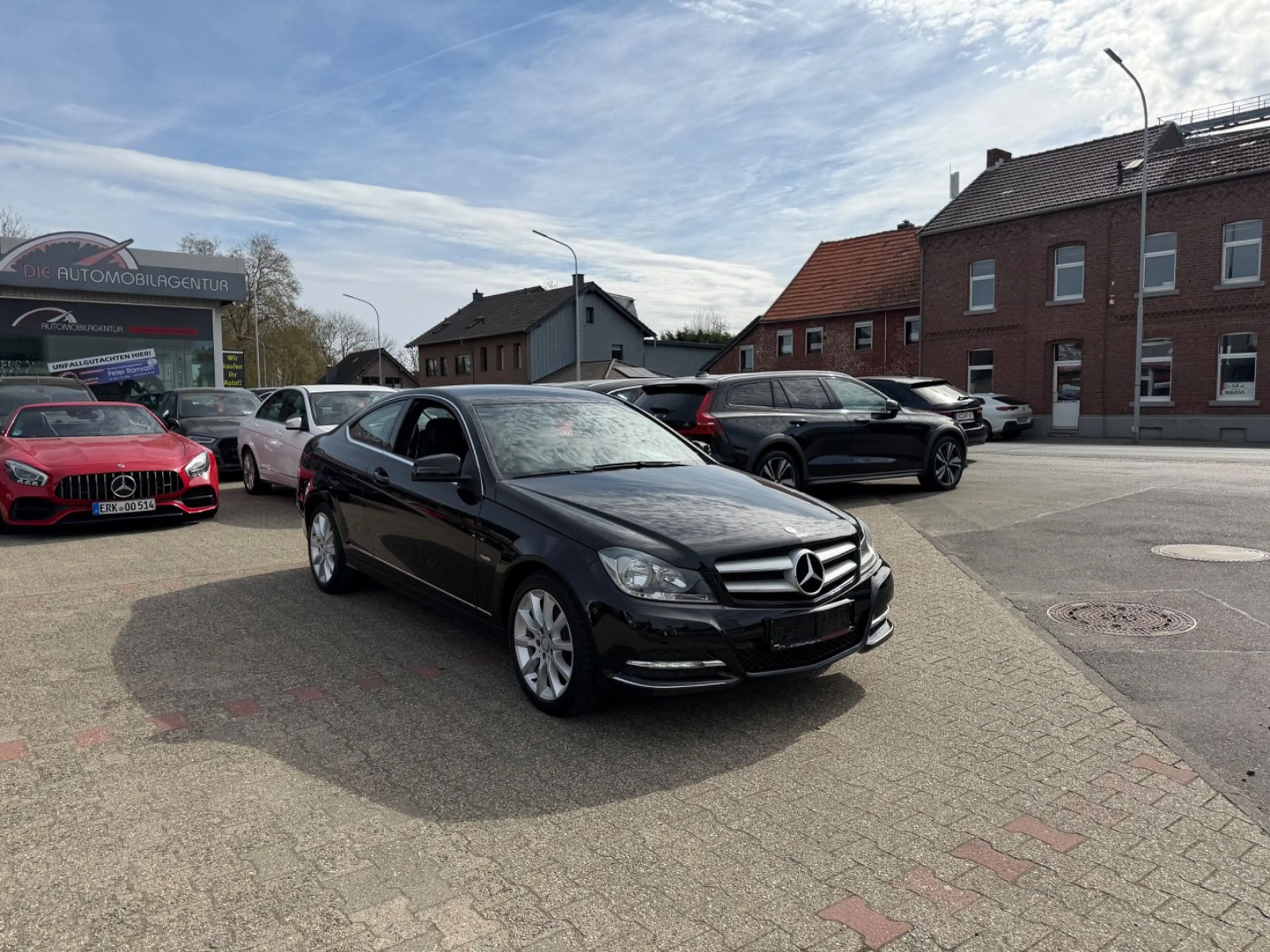 Mercedes-Benz C 180 Coupe Navi Sitzhz Teilleder Sportpak — photo 6