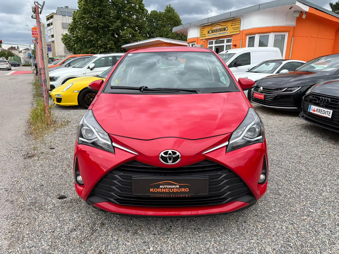 Toyota Yaris *1.Besitz mit nur 6.200km*Rückfahrkamera*Klima* Rot - 2