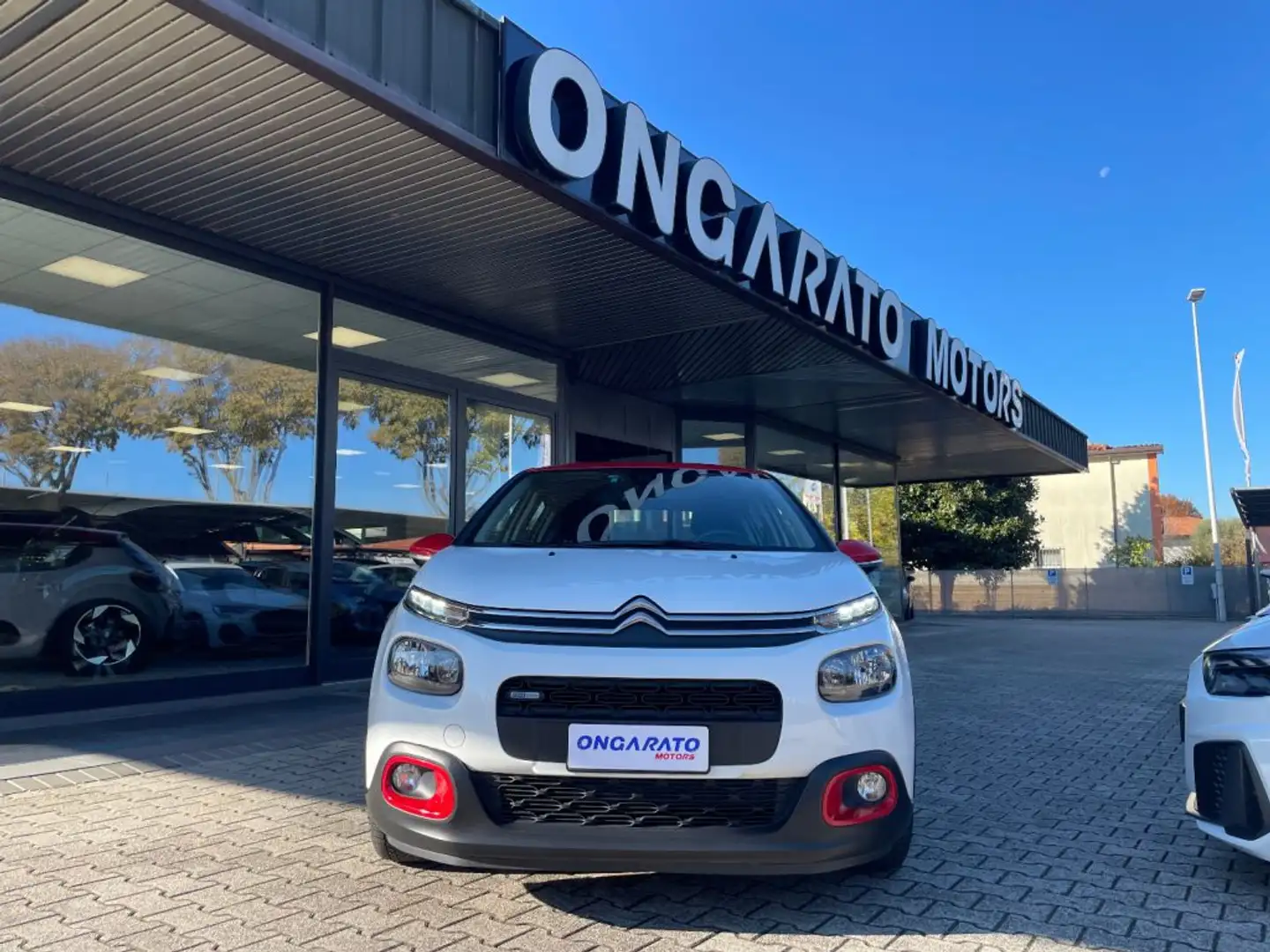 Citroen C3 PureTech 82 Shine Blanc - 2