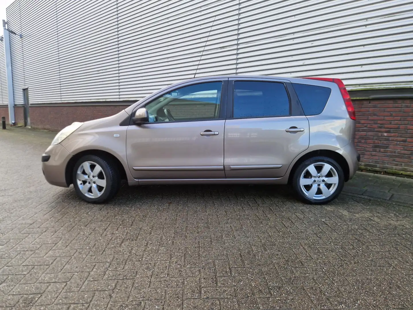 Nissan Note 1.6 Visia Automaat - Airco - Nwe APK - Elek ramen Beige - 2
