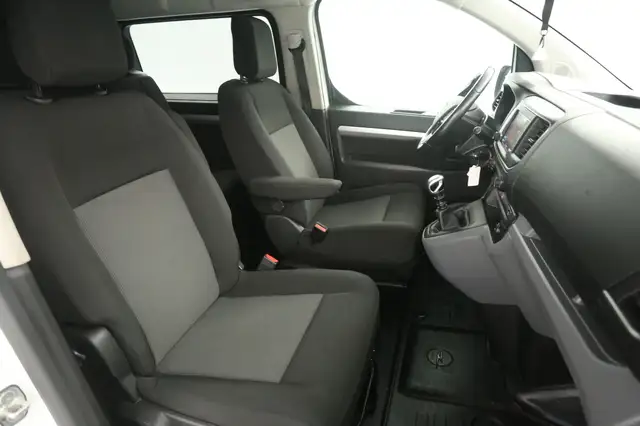 Opel Vivaro view 11