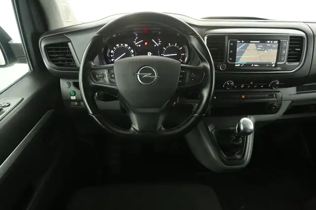 Opel Vivaro view 2