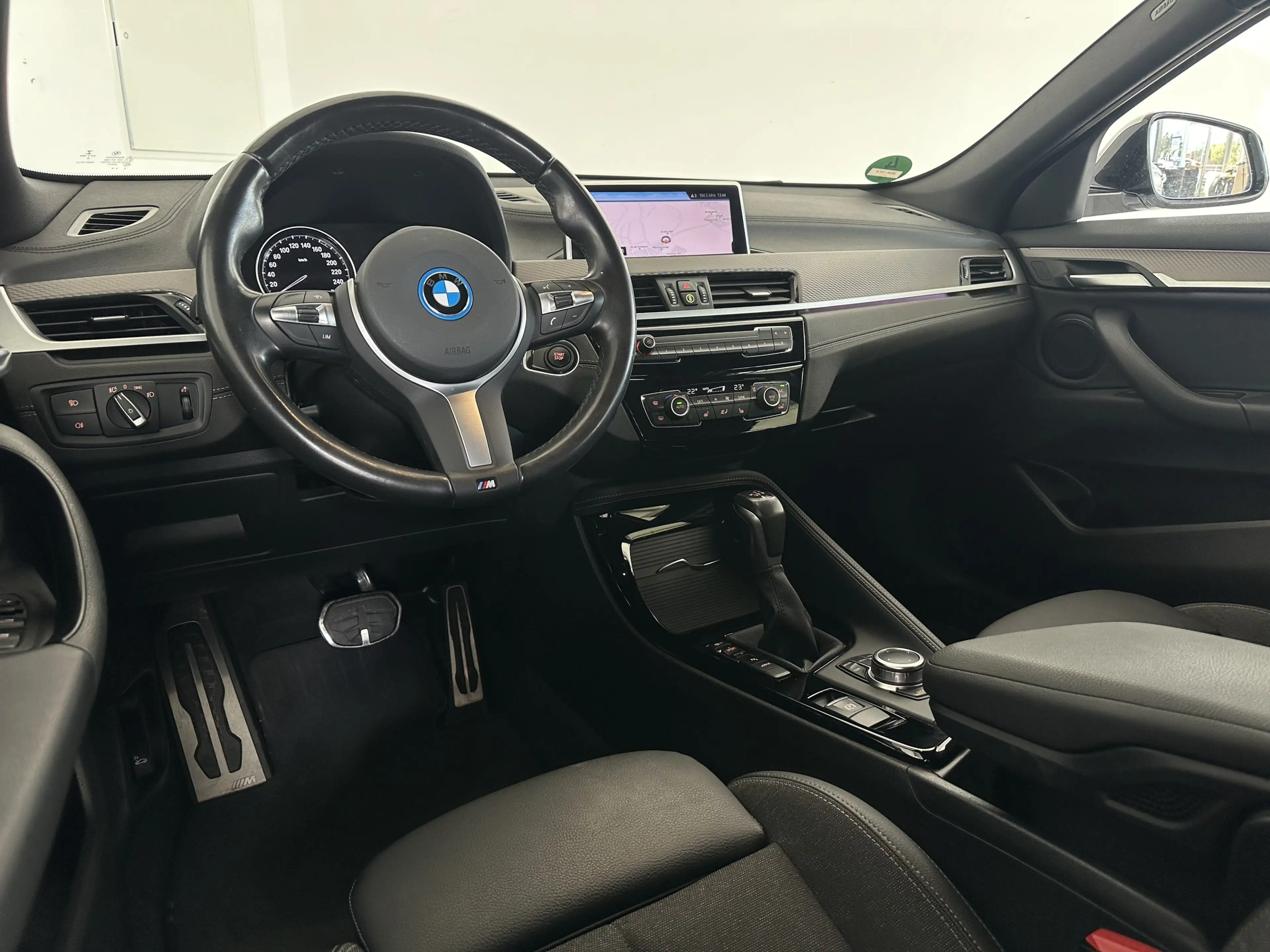 BMW X2 xDrive25e M SPORT* 19*KAM*MEMO* NAVI* LED — photo 12