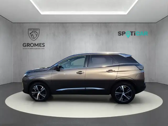 Peugeot 3008 view 6