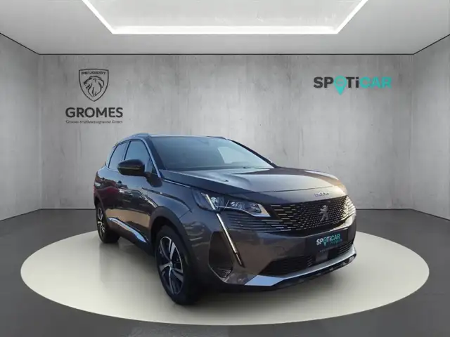 Peugeot 3008 main image