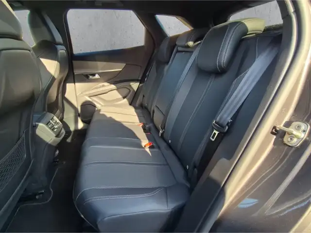 Peugeot 3008 view 8