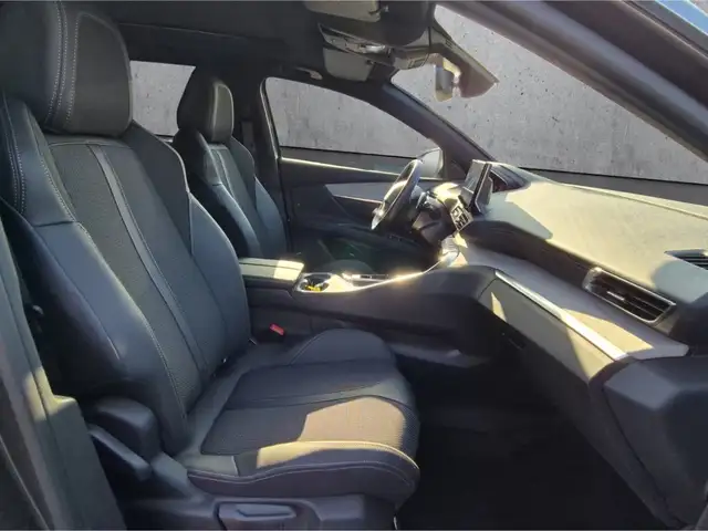 Peugeot 3008 view 13