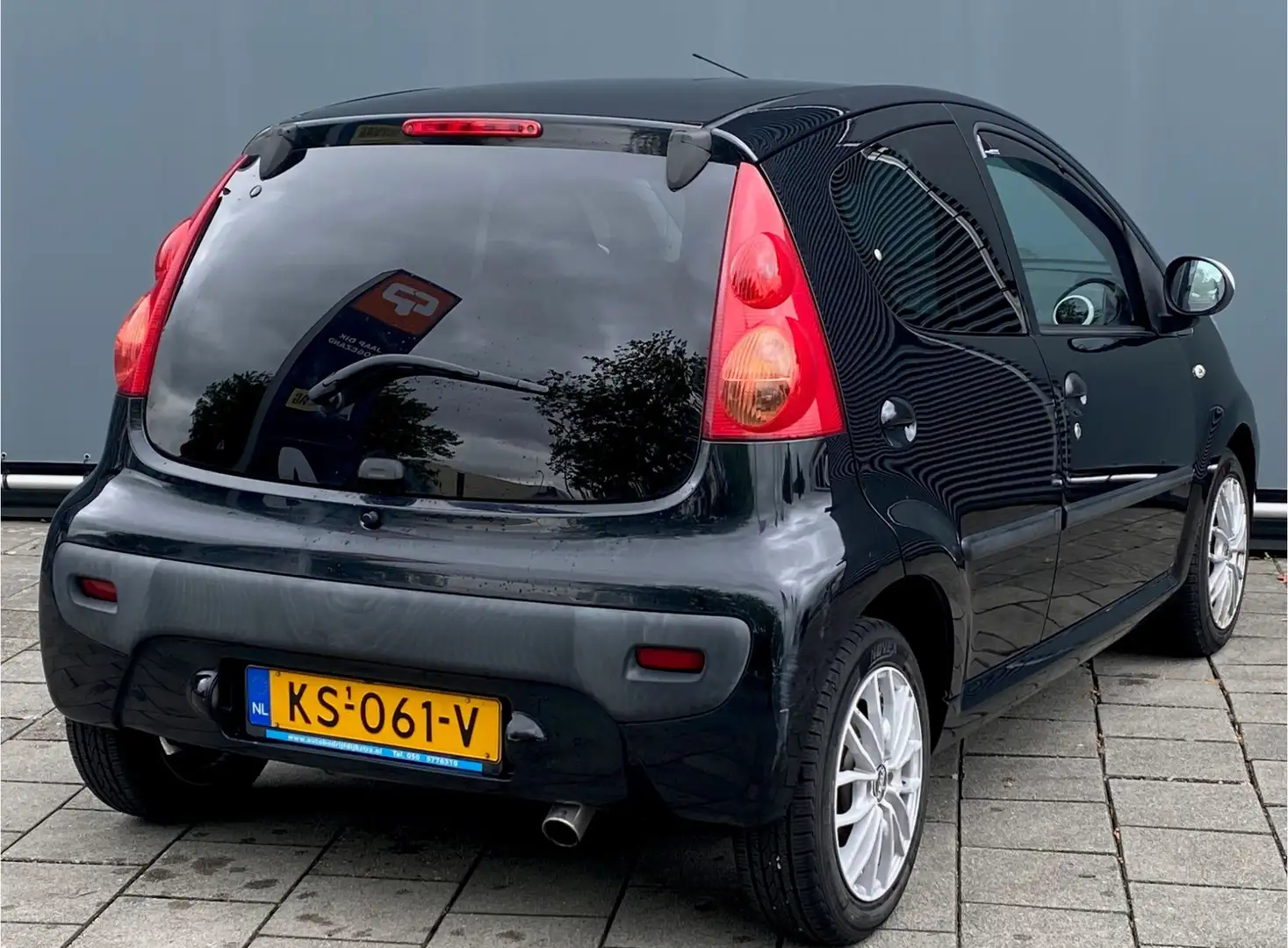 Peugeot 107 BWJ 2011 | 1.0-12V 68PK XS NWE APK | AIRCO | LICHT Zwart - 2