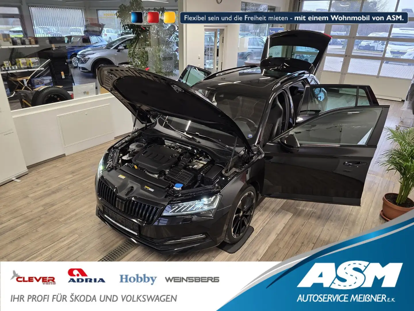 Skoda Superb Combi Sportline 2,0 TDI 4x4*PSD*360°*AHK* Czarny - 1