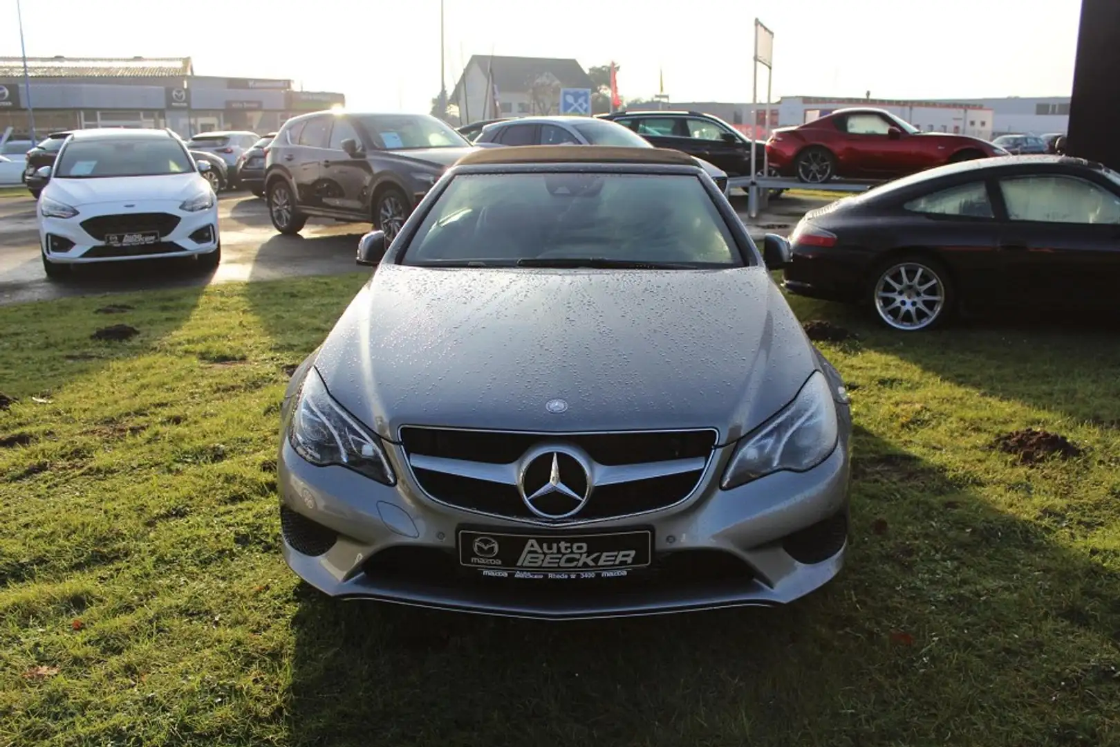 Mercedes-Benz E 250 E-Klasse Cabrio Stříbrná - 2
