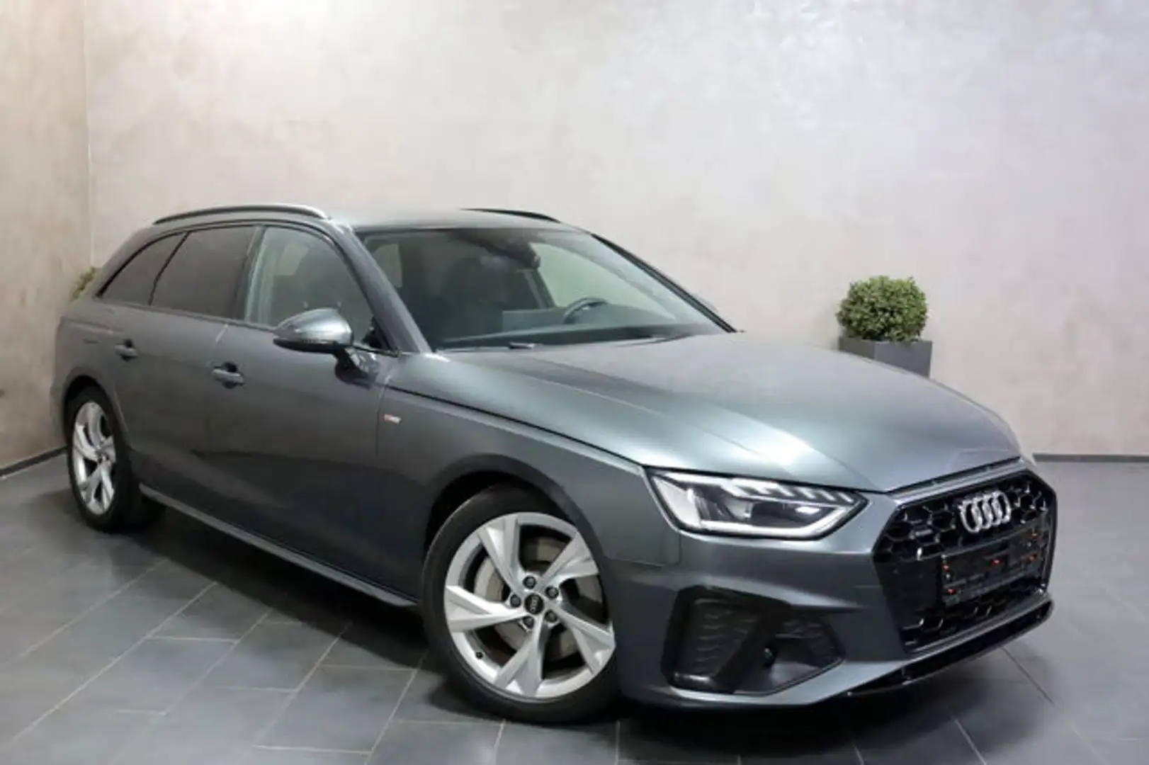Audi A4 Avant 45 TFSI Quattro S Line AHK KAMERA ACC Grau - 2