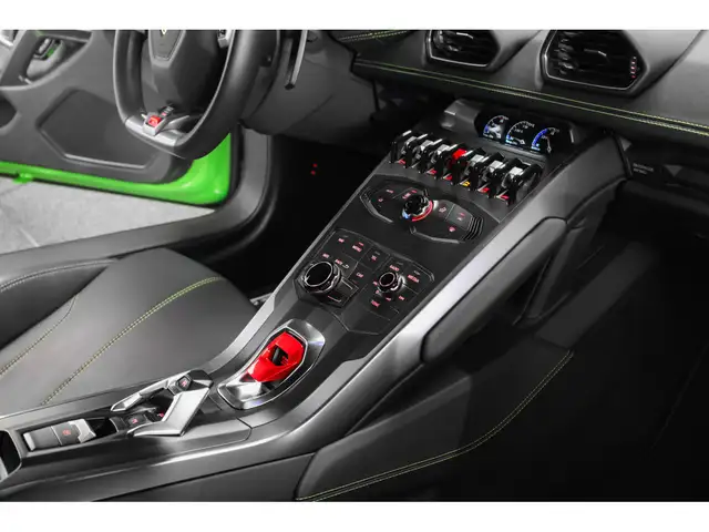 Lamborghini Huracan view 13