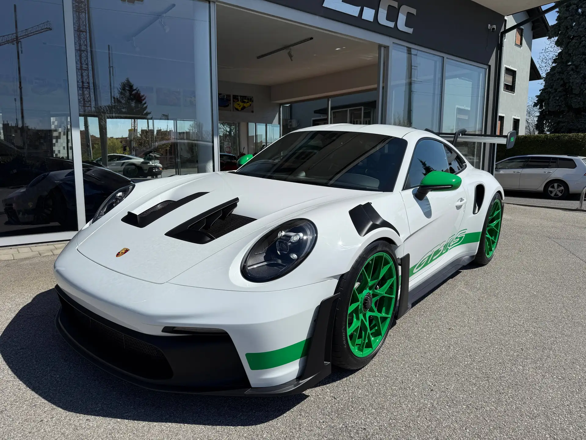 포르쉐 911 GT3 RS 2025 흰색 사진 8