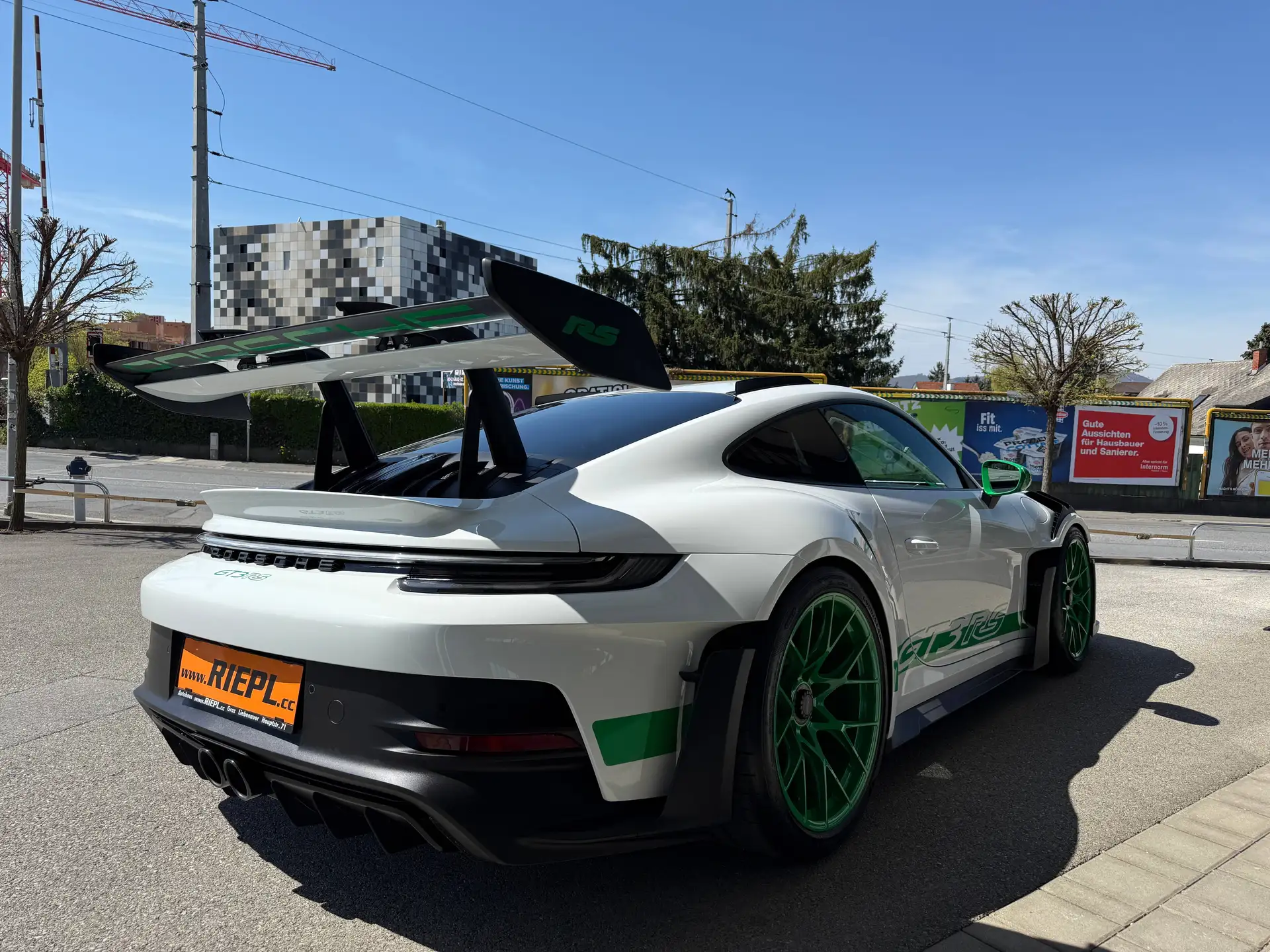 포르쉐 911 GT3 RS 2025 흰색 사진 4