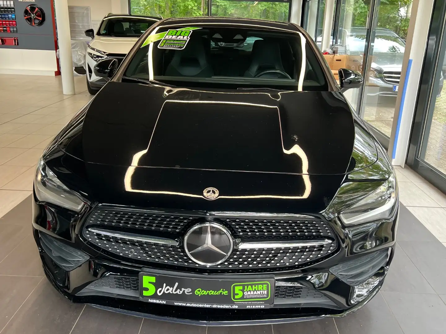 Mercedes-Benz CLA 200 d Shooting Brake AMG Line ACC+Navi+360Kam Negru - 2