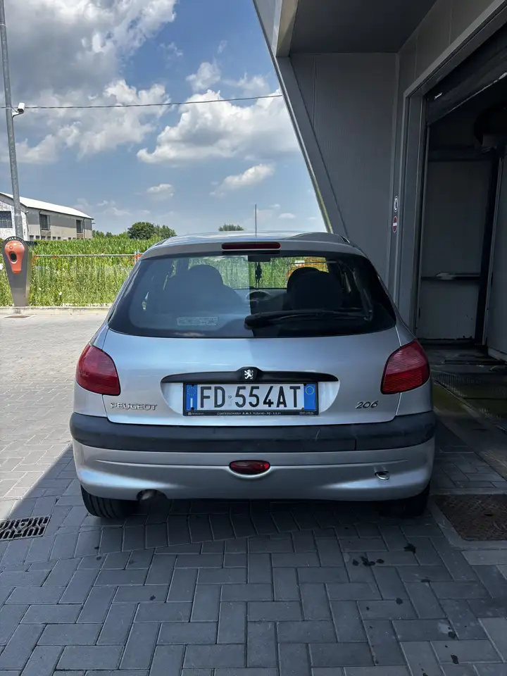 Peugeot 206 5p 1.1 XR c/2airbag, foto 3