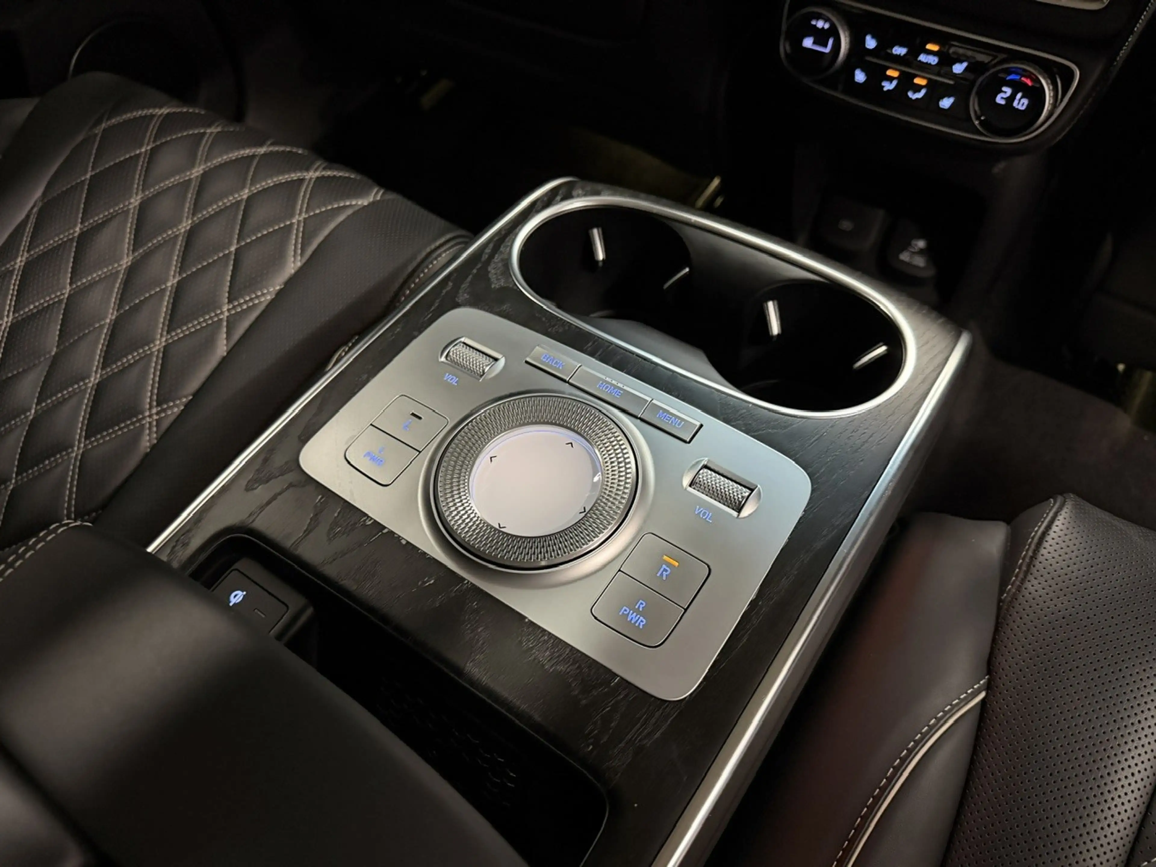 Genesis GV80 3.0 D AWD AT8 Executive I HUD I 6- Sitzer — photo 15