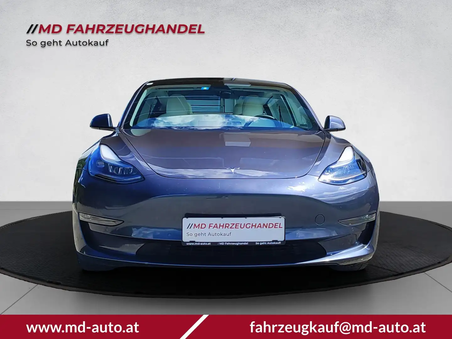 Tesla Model 3 Long Range AWD 350 kW (476 PS), Automatik, Allrad Grau - 2