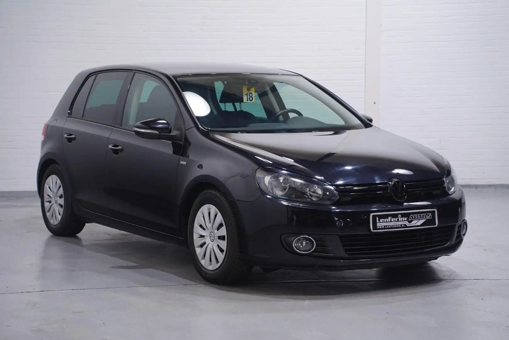 Volkswagen Golf VI Match Klima SitzH PDC Schwarz - 2