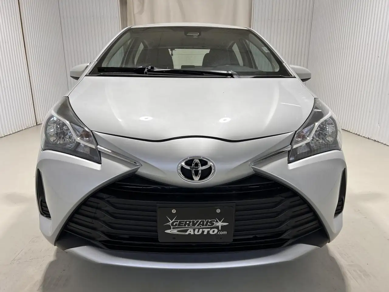 Toyota Yaris снимка Toyota Yaris