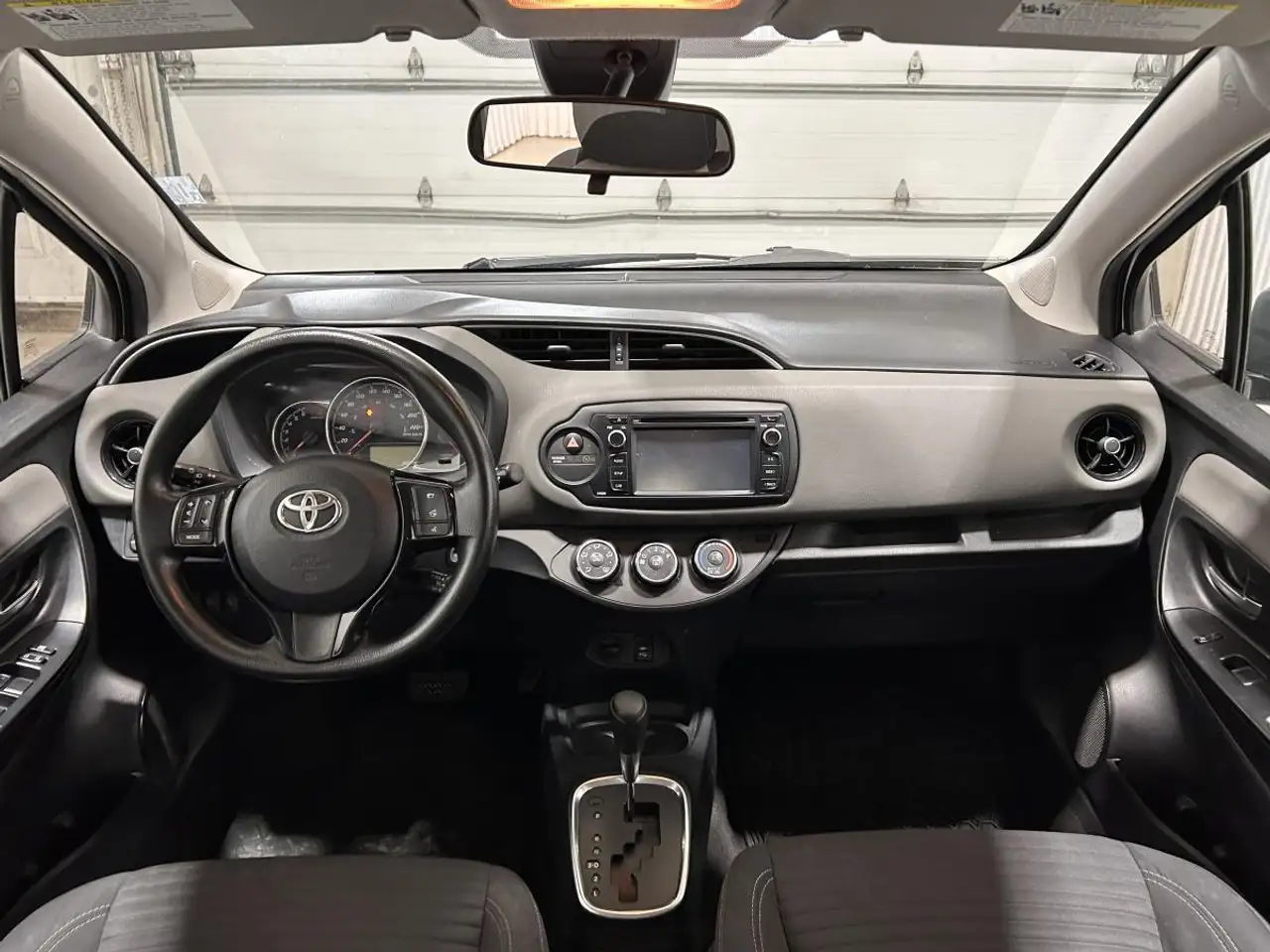 Toyota Yaris снимка Toyota Yaris