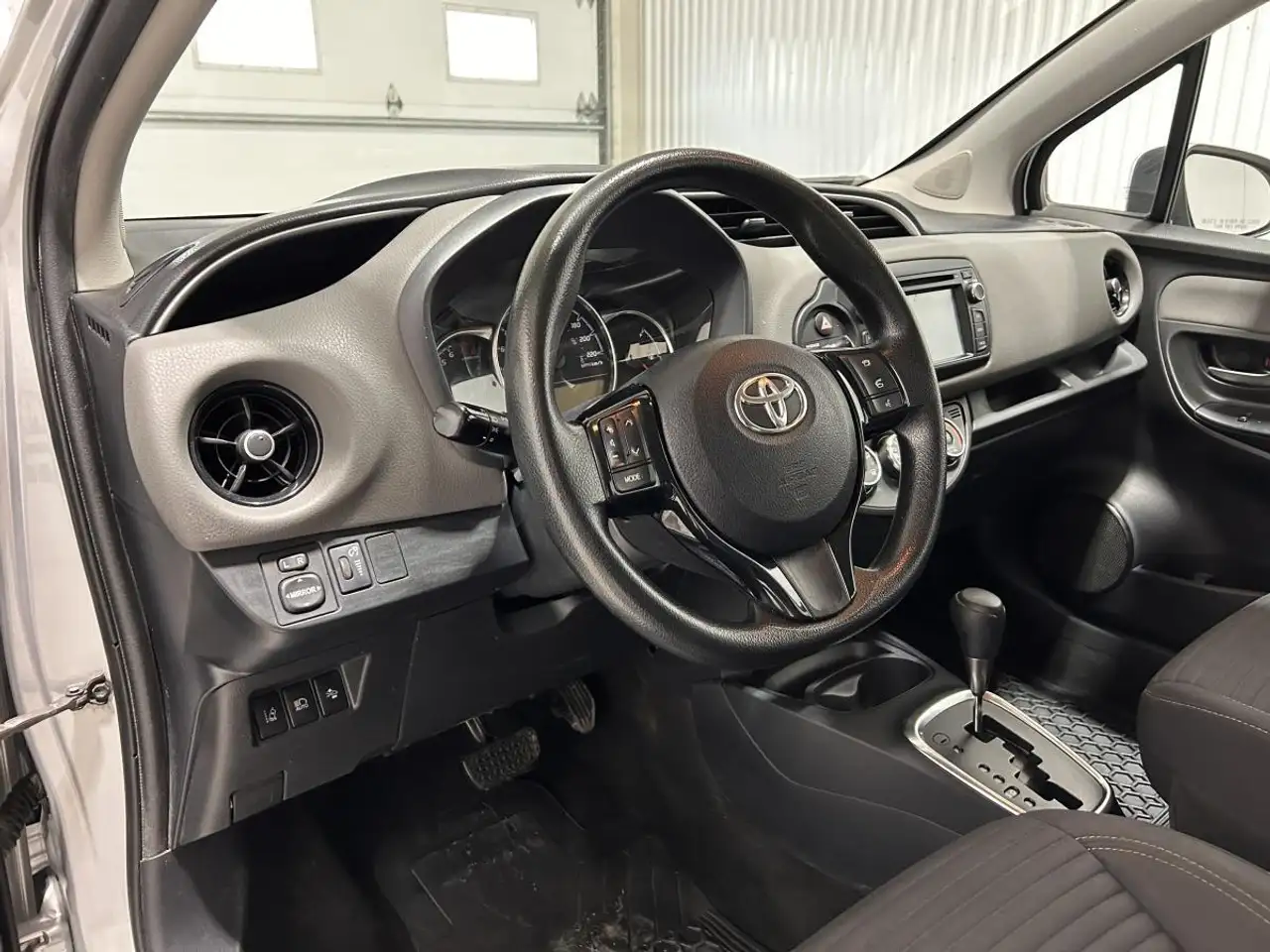 Toyota Yaris снимка Toyota Yaris