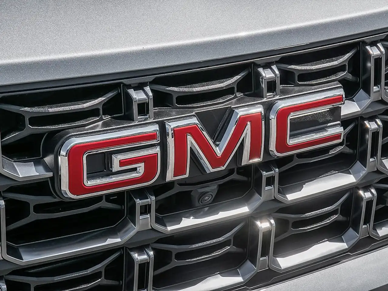 GMC Canyon photo GMC Canyon