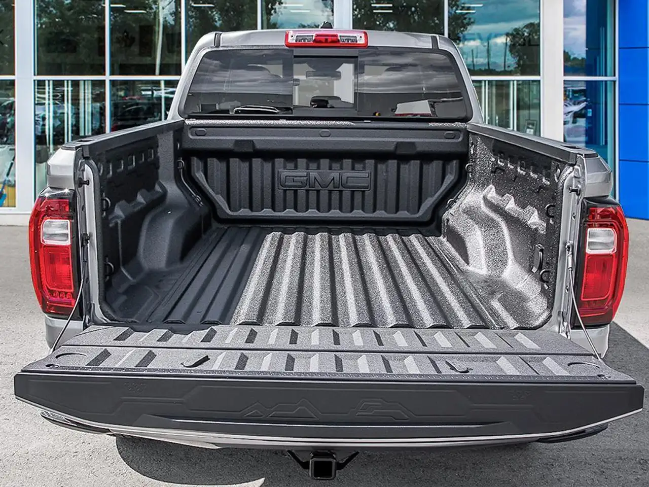 GMC Canyon photo GMC Canyon