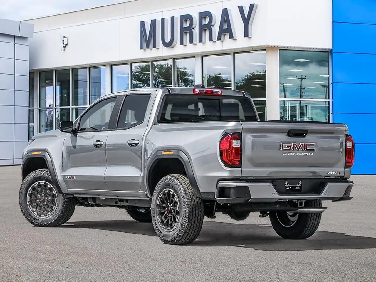 GMC Canyon photo GMC Canyon