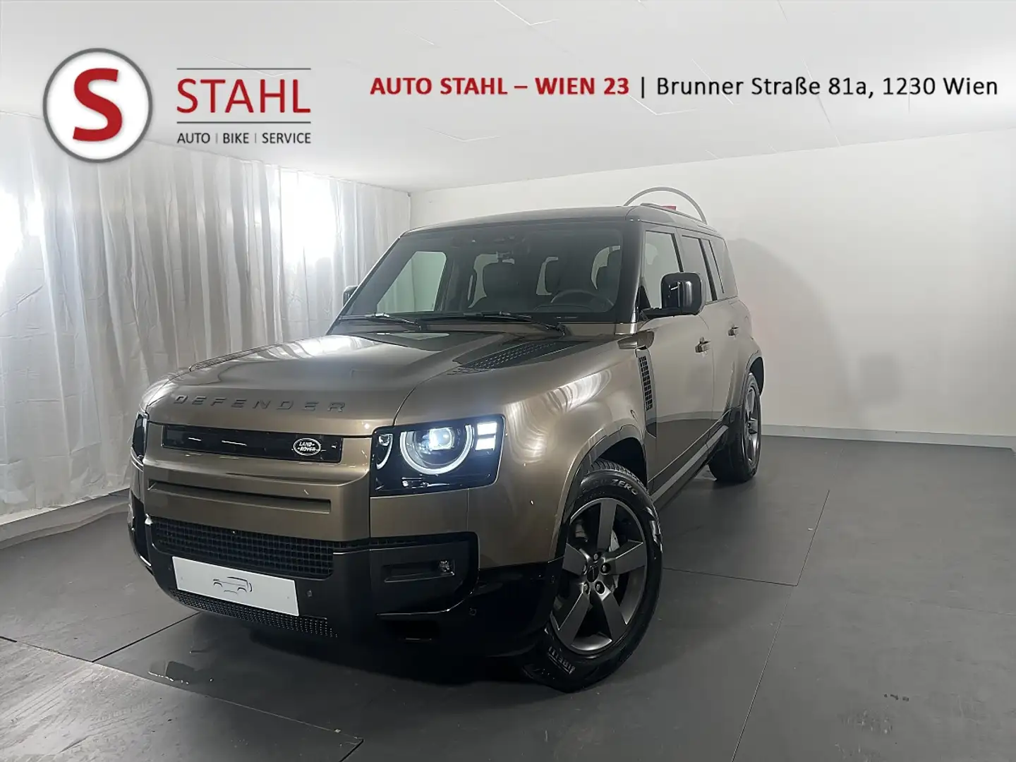 Land Rover Defender 110 P300e X-Dynamic SE Aut. | Auto Stahl Wien 23 Braun - 1