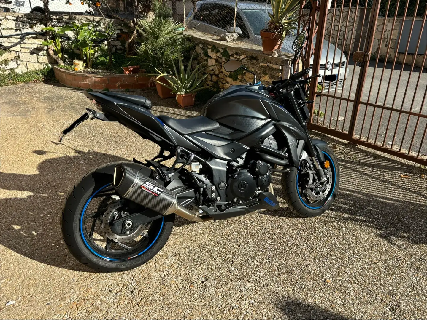 Suzuki GSX-S 750 Yugen Carbon - 1
