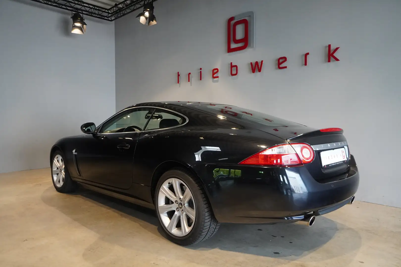 Jaguar XK 4.2 Cabriolet-2HD-U-frei-Top gepflegt-BRD-FZG Noir - 2