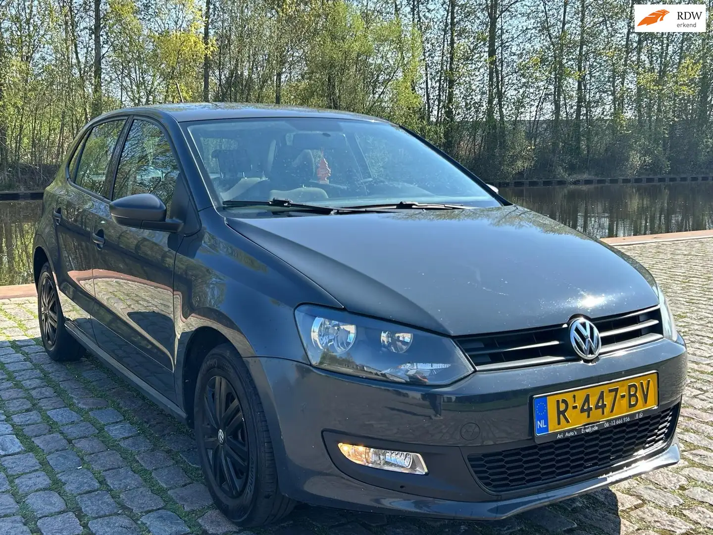 Volkswagen Polo 1.0 Easyline airco navigatie elektrische ramen cv Gris - 1