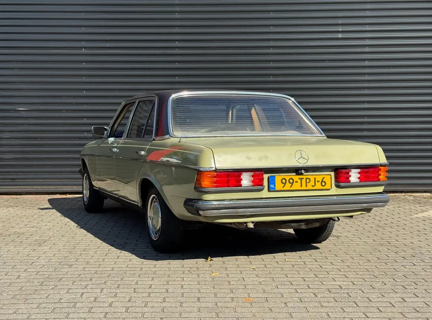 Mercedes-Benz 230 230E W123 1983 | 2.3 (136pk) | Handgeschakeld | Sc Vert - 2