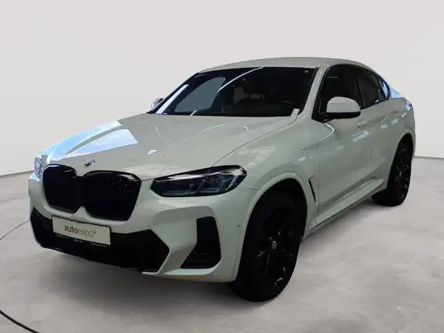 BMW X4 view 2
